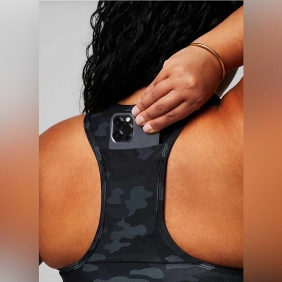 Fabletics - On-The-Go Medium Impact Sports Bra - Tonal Camo. Size: 3X. (1438) - Picture 8 of 10